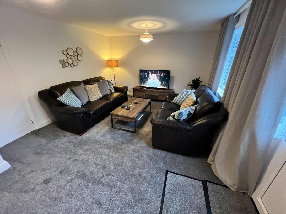 Very Comfy 3 Bed Town House Ashton-under-Lyne Exteriér fotografie