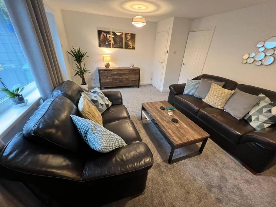 Very Comfy 3 Bed Town House Ashton-under-Lyne Exteriér fotografie