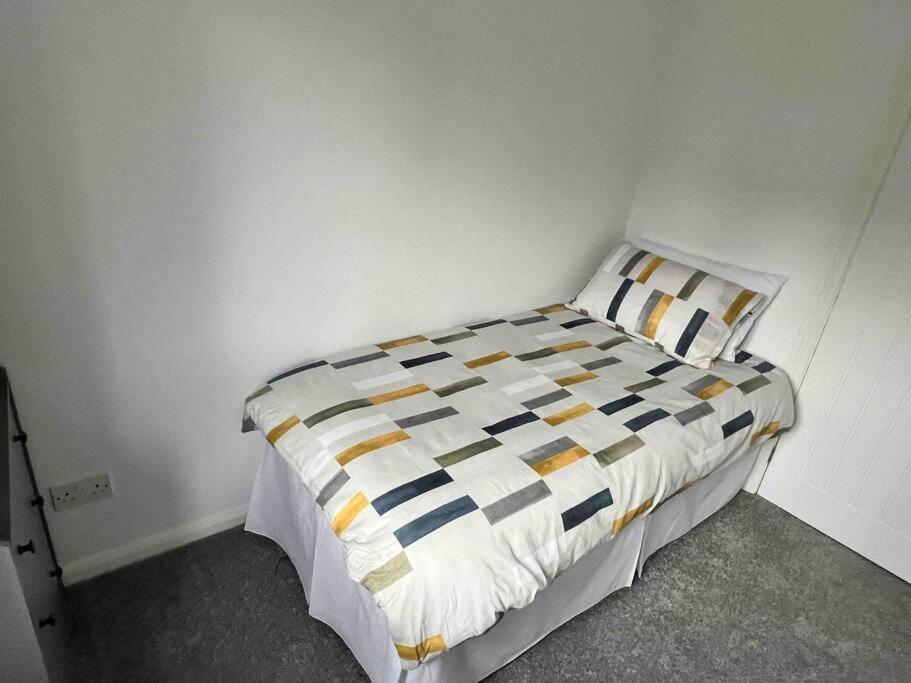 Very Comfy 3 Bed Town House Ashton-under-Lyne Exteriér fotografie
