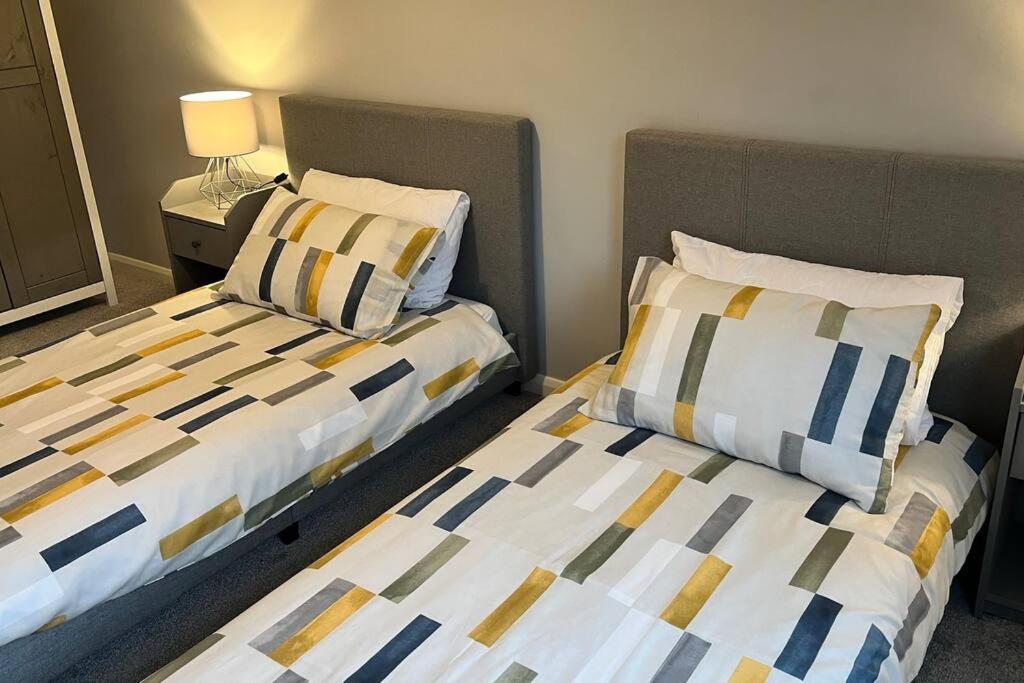 Very Comfy 3 Bed Town House Ashton-under-Lyne Exteriér fotografie