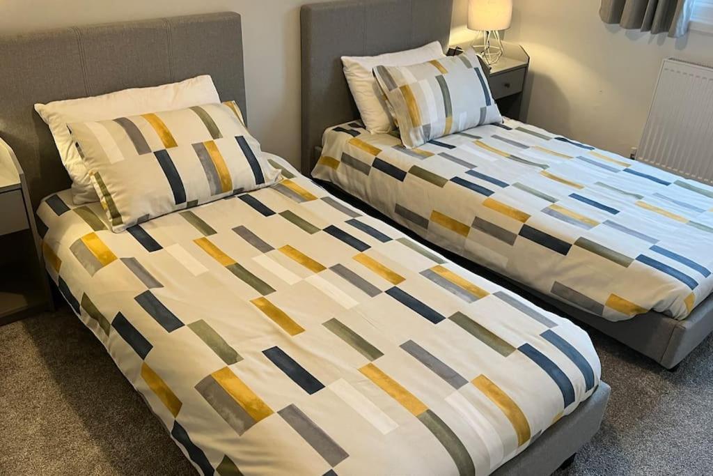 Very Comfy 3 Bed Town House Ashton-under-Lyne Exteriér fotografie