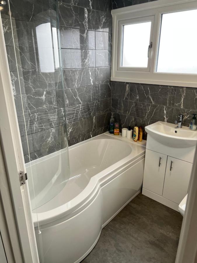 Very Comfy 3 Bed Town House Ashton-under-Lyne Exteriér fotografie